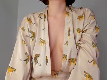 girl Asian Cam Models with sonya_vogue_