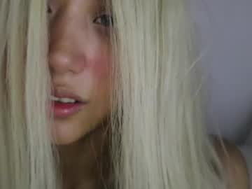 girl Asian Cam Models with wendy_daniela
