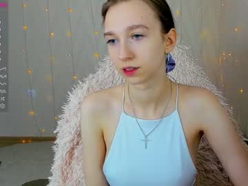 girl Asian Cam Models with alisaa_1